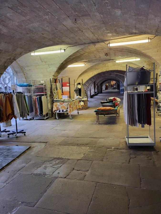 Uzes, Au Coeur Du Centre Medieval Le Logis Du Consul Un Bien D'Exception Du Xvieme Siecle ภายนอก รูปภาพ
