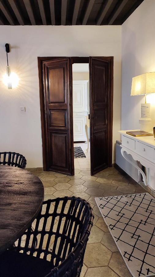Uzes, Au Coeur Du Centre Medieval Le Logis Du Consul Un Bien D'Exception Du Xvieme Siecle ภายนอก รูปภาพ